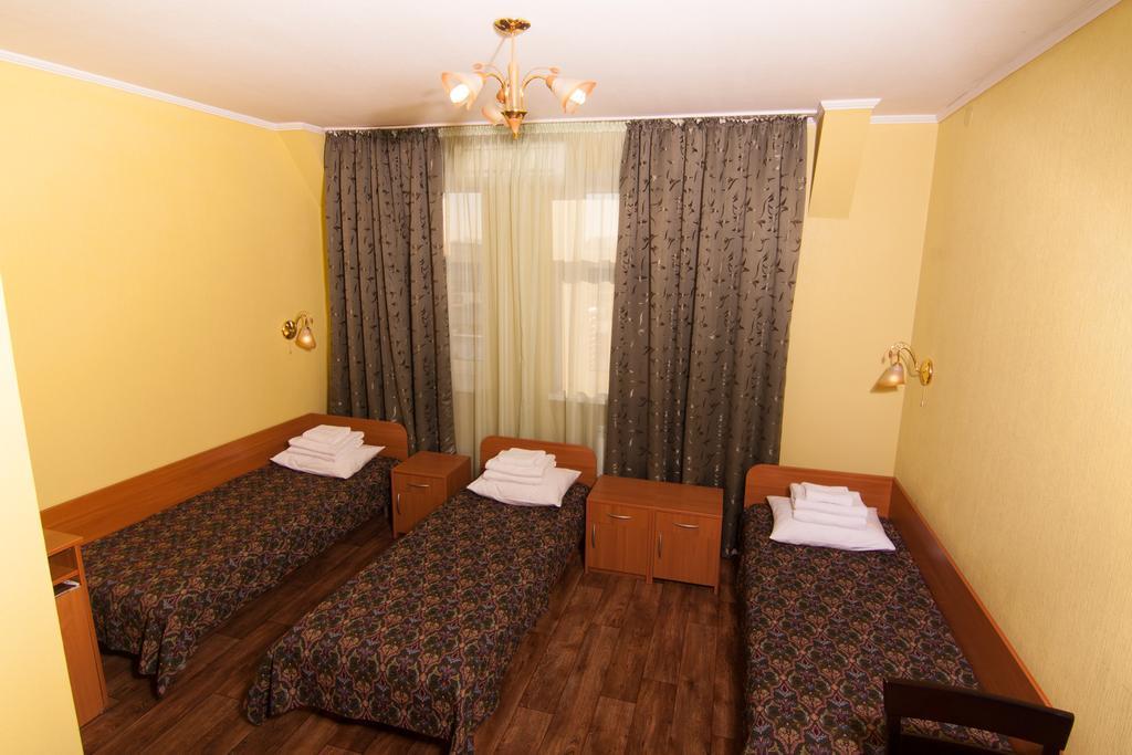 Mini-Hotel On Geroiv Energetykiv Street 18 Kyiv Exterior photo
