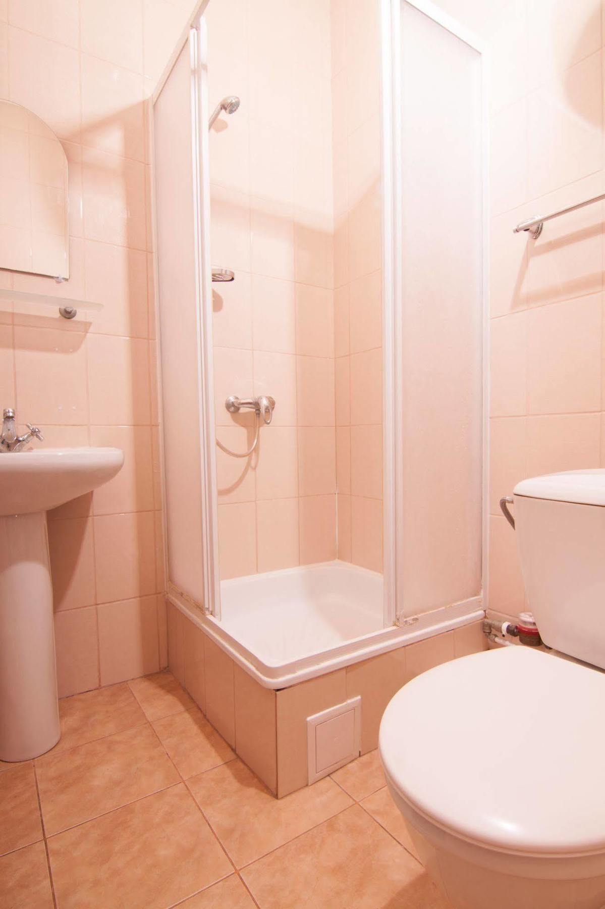 Mini-Hotel On Geroiv Energetykiv Street 18 Kyiv Exterior photo