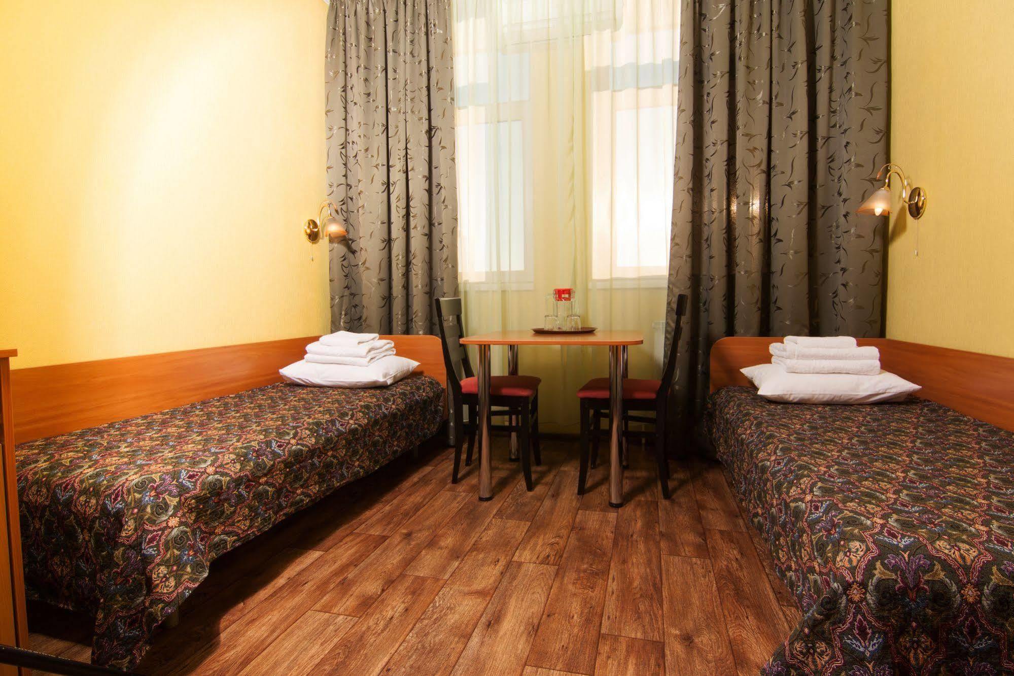 Mini-Hotel On Geroiv Energetykiv Street 18 Kyiv Exterior photo