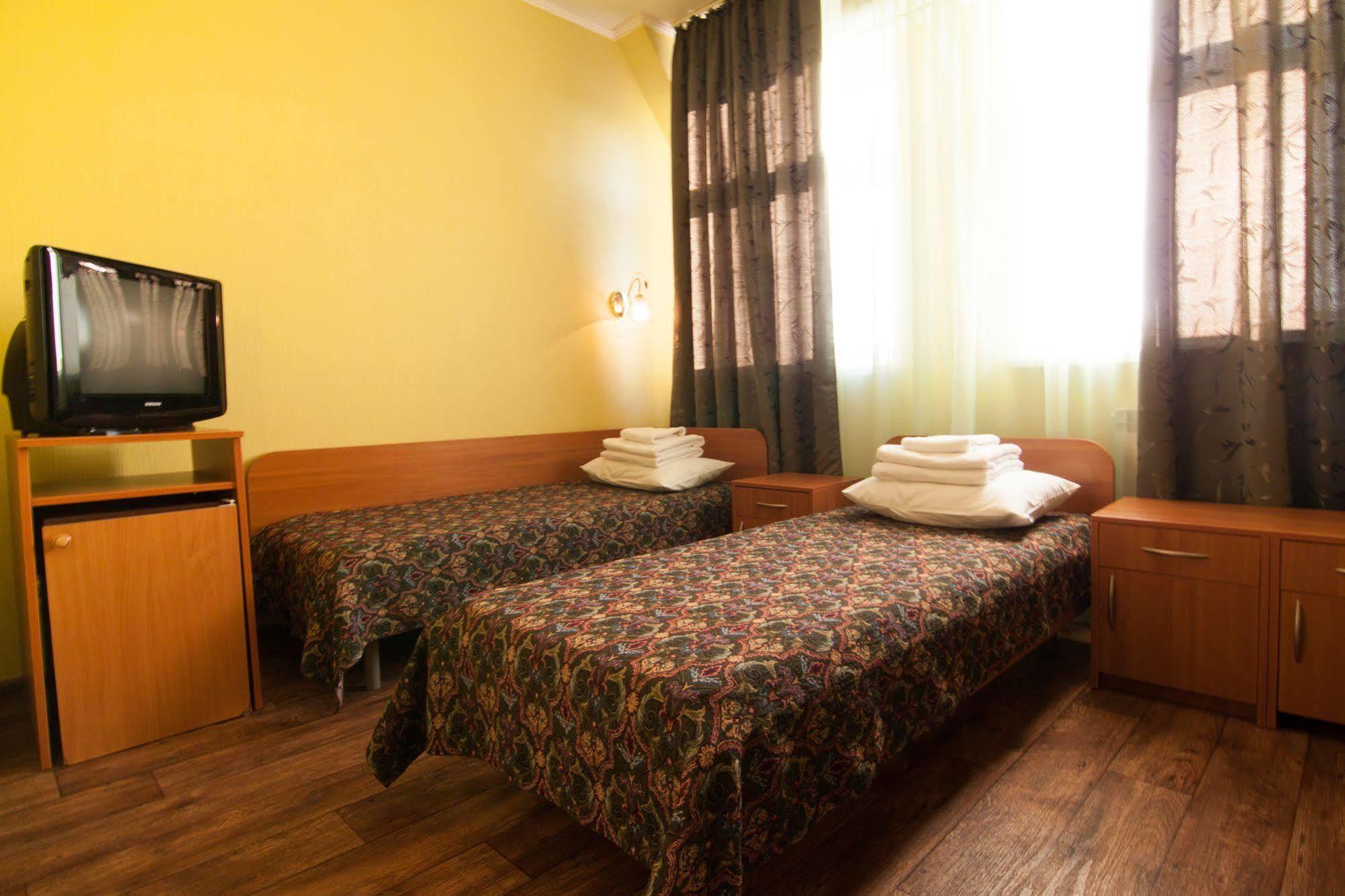 Mini-Hotel On Geroiv Energetykiv Street 18 Kyiv Exterior photo