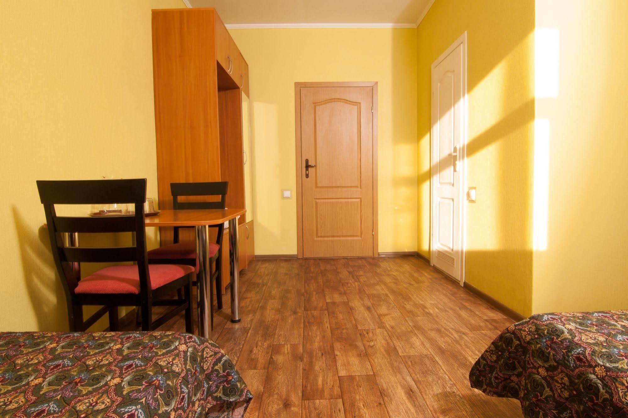 Mini-Hotel On Geroiv Energetykiv Street 18 Kyiv Exterior photo